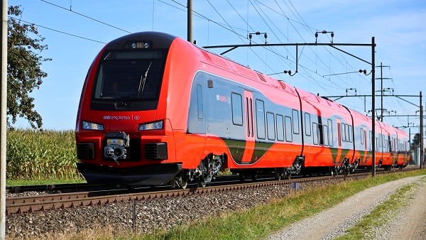 Tågmodell: MTR Express-x74